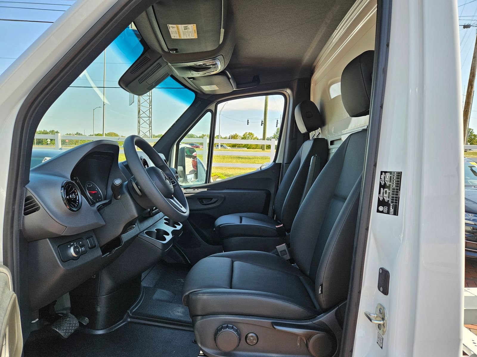 New 2024 Mercedes-Benz Sprinter 3500 image 2