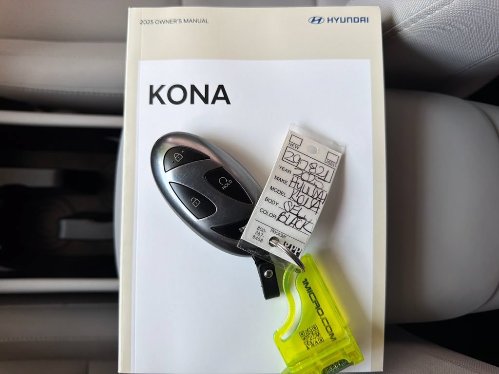 Used 2025 Hyundai Kona SEL FWD image 34
