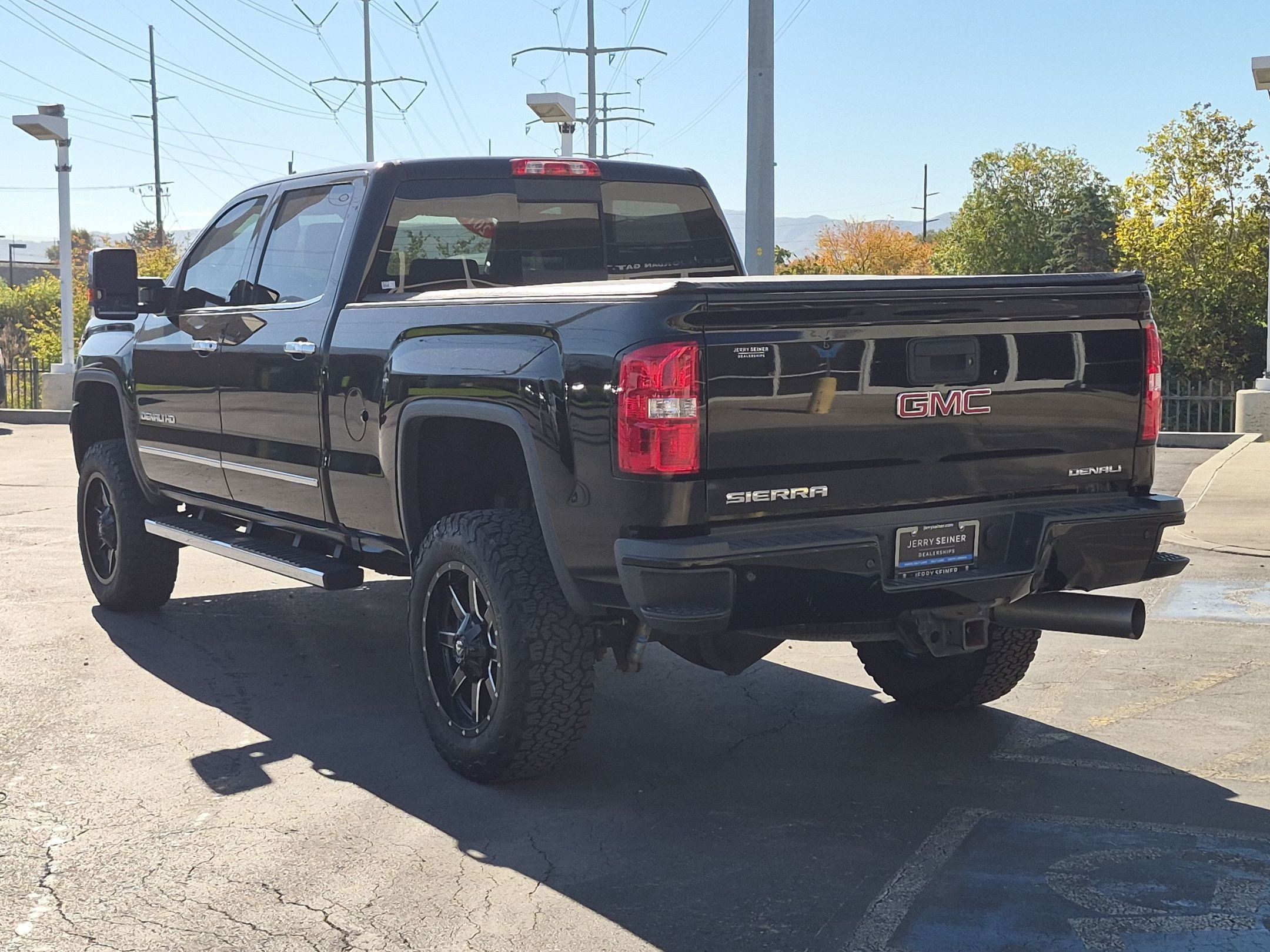 Used 2018 GMC Sierra 3500 Denali w/ Duramax Plus Package AWD/4WD image 3