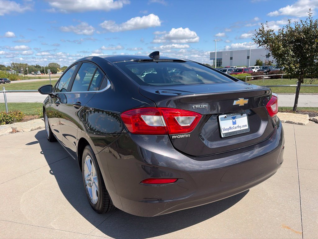 Used 2017 Chevrolet Cruze LT FWD image 17