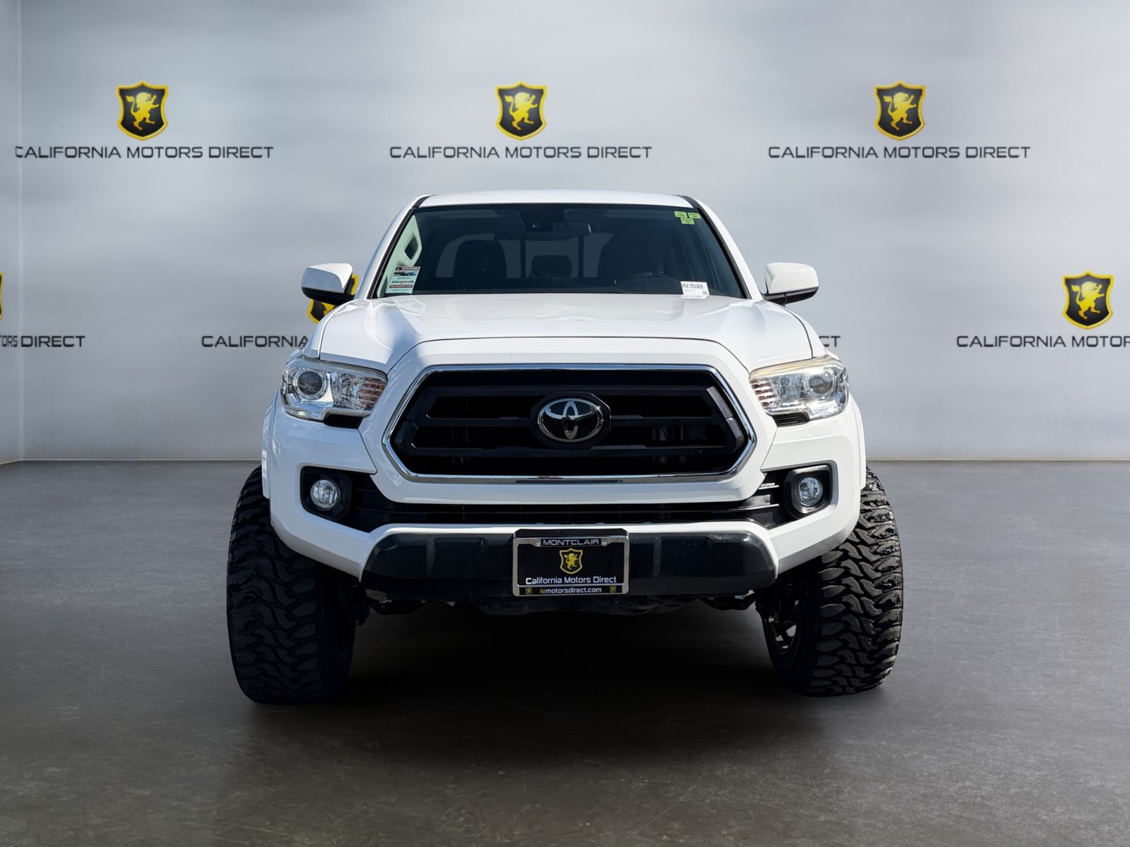 Used 2021 Toyota Tacoma SR5 w/ SR5 Appearance Package (SM) RWD image 8