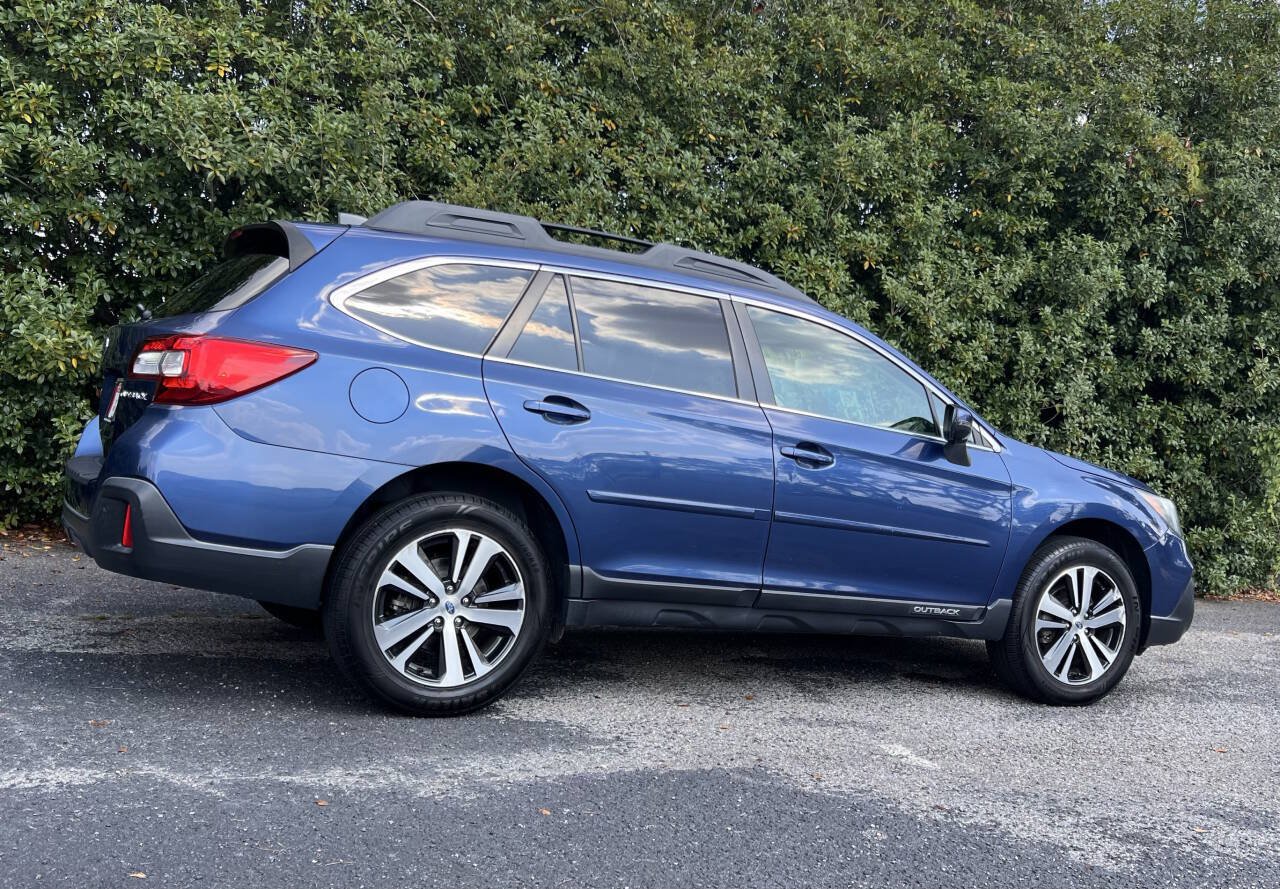 Used 2019 Subaru Outback 2.5i Limited AWD/4WD image 8