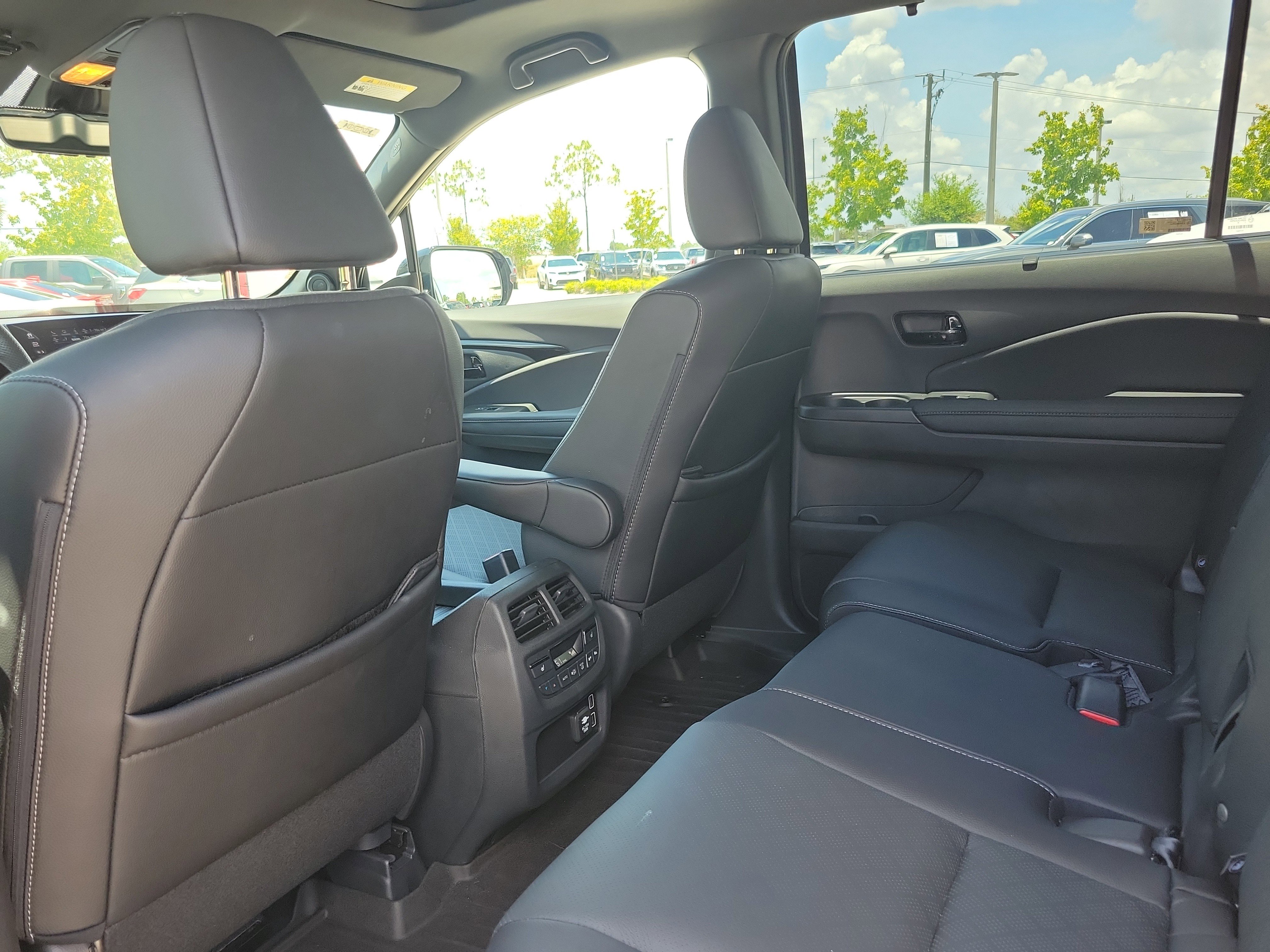 Used 2023 Honda Passport Elite image 16