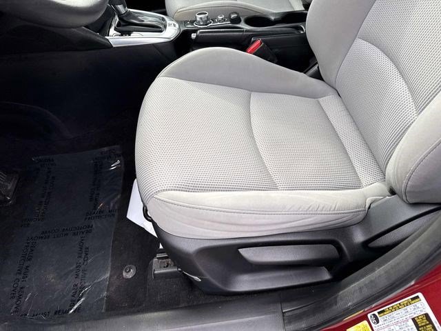 Used 2019 Toyota Yaris LE image 15