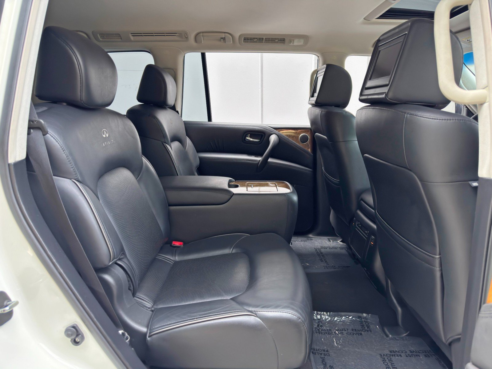 Used 2014 INFINITI QX80 4WD w/ Theater Package image 44