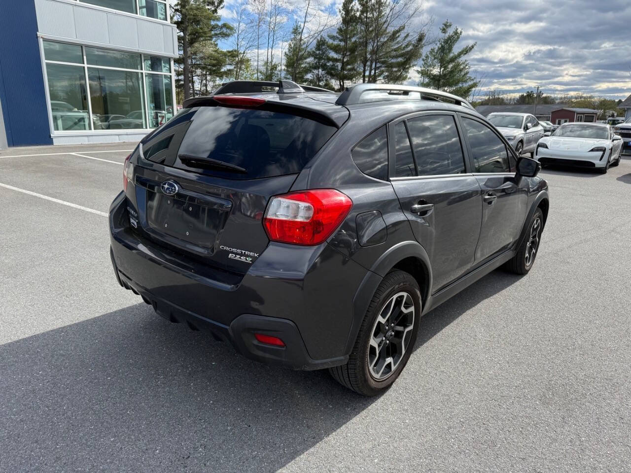 Used 2016 Subaru Crosstrek 2.0i Limited AWD/4WD image 4