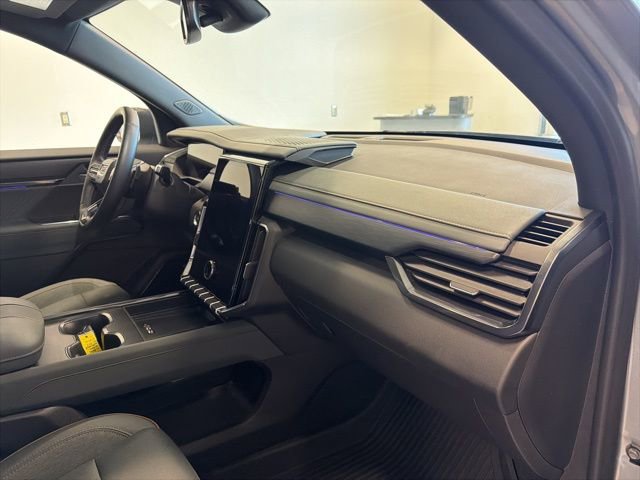 Used 2025 GMC Acadia AT4 w/ LPO, Floor Liner Package image 40