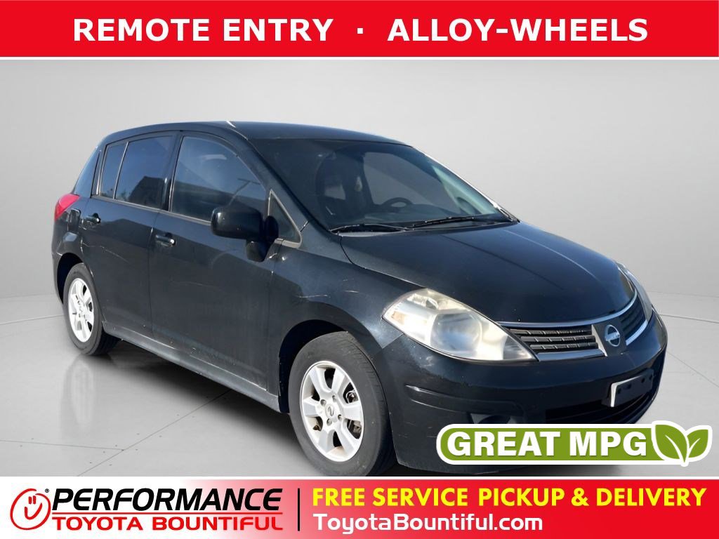 Used 2009 Nissan Versa SL image 1