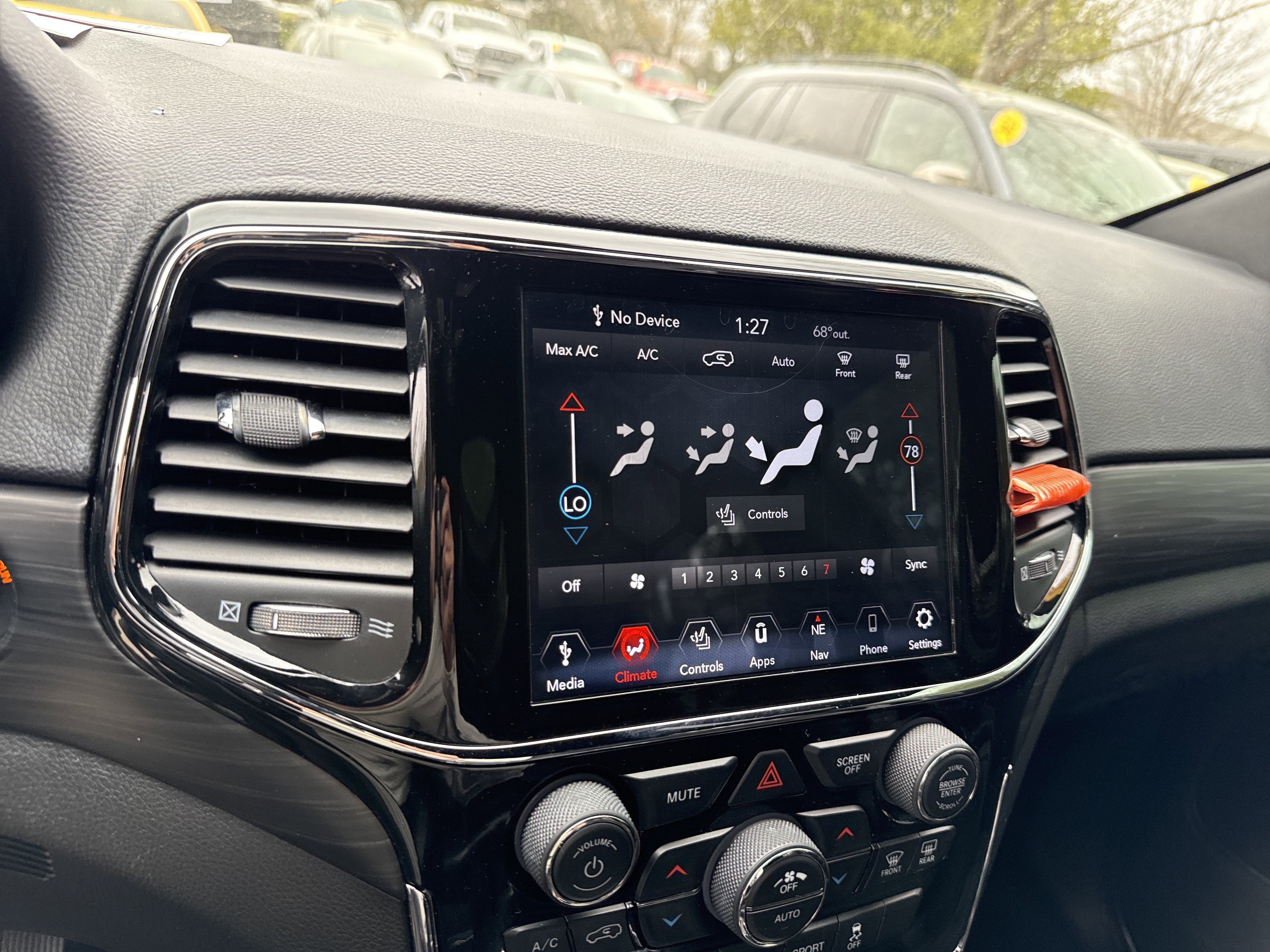 Used 2019 Jeep Grand Cherokee Altitude RWD image 26