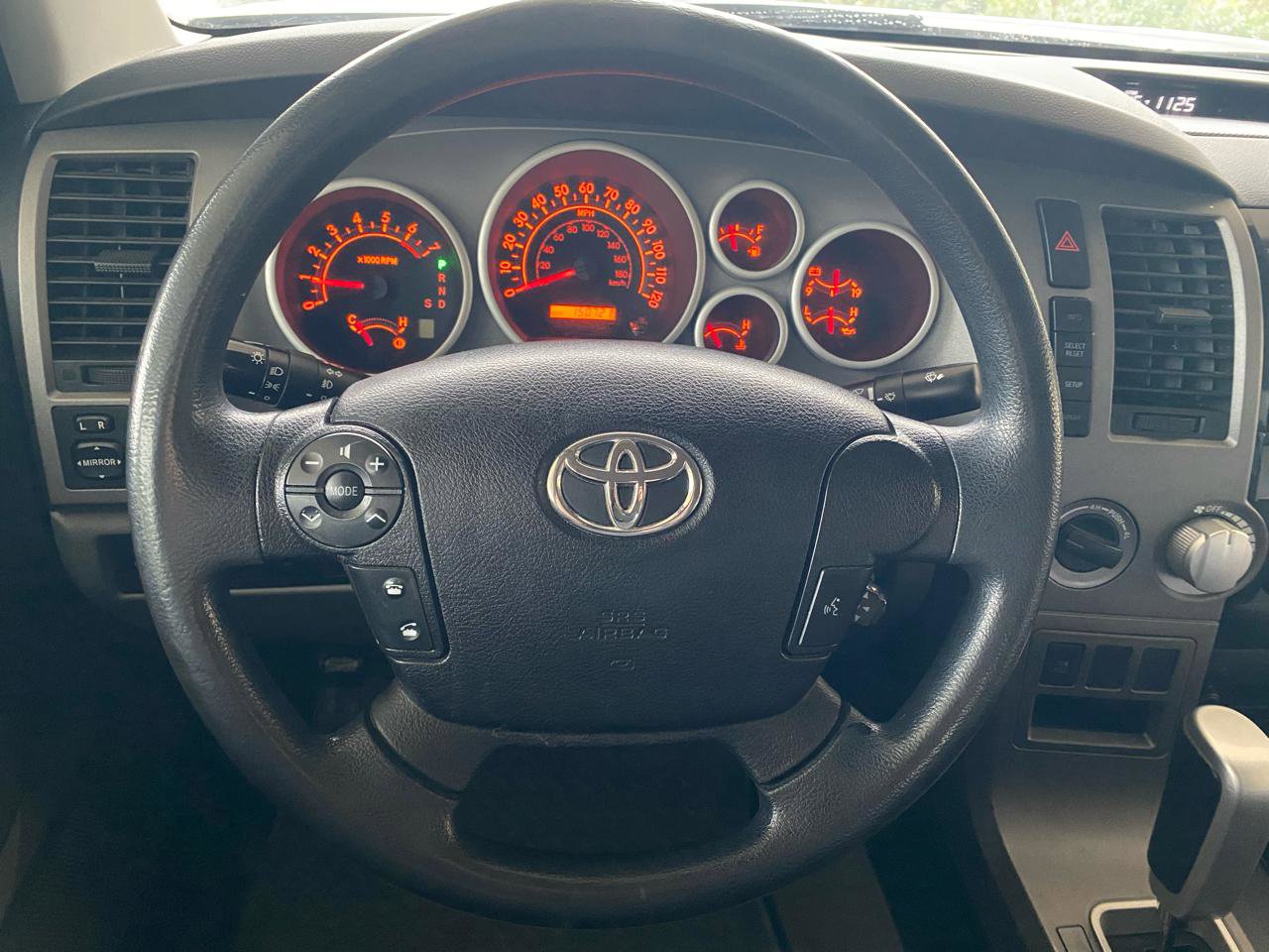 Used 2010 Toyota Tundra 4x4 CrewMax image 9