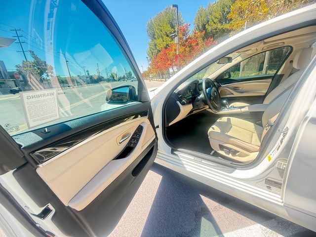 Used 2012 BMW 528i Sedan RWD image 17