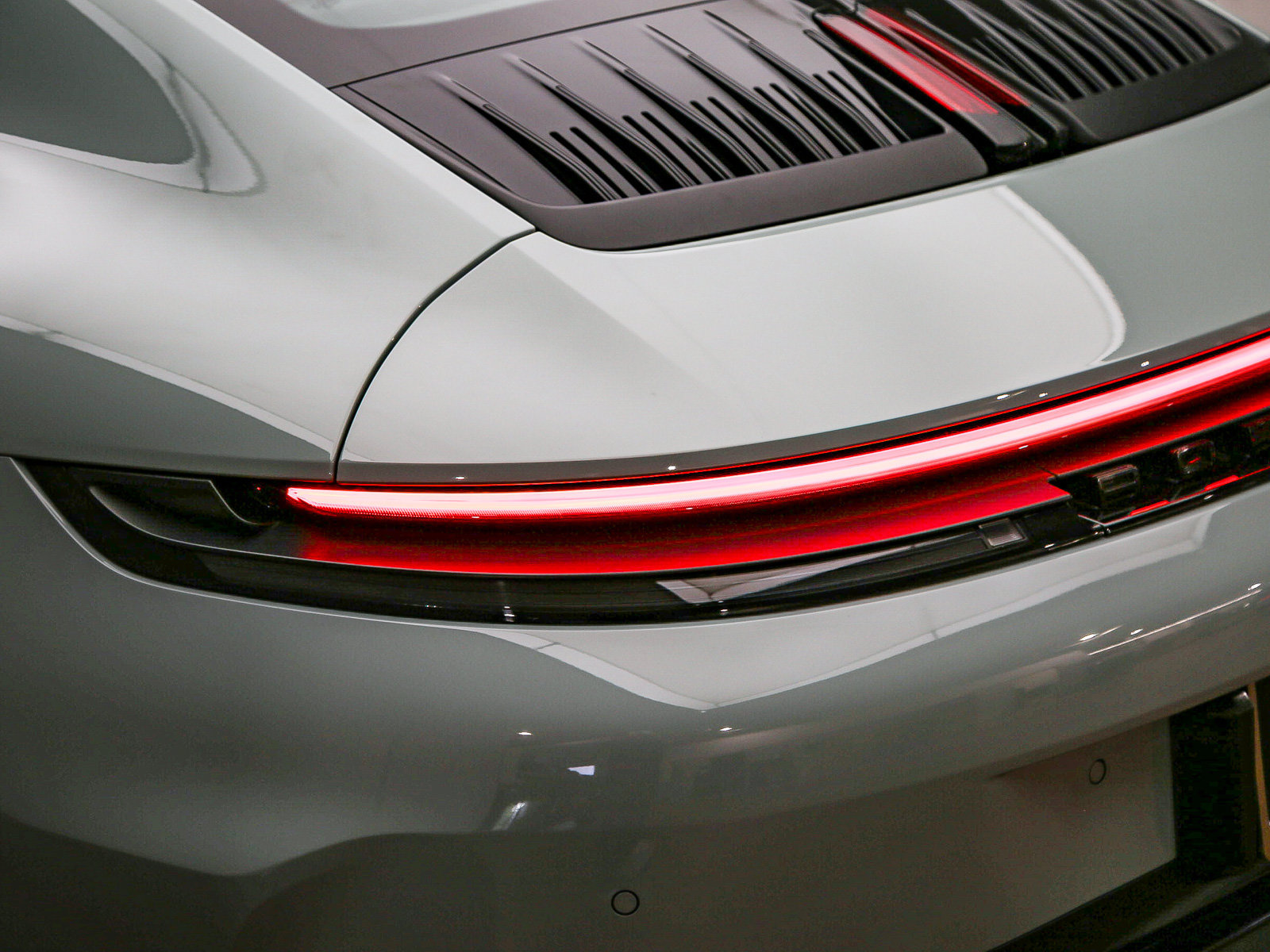 Certified 2025 Porsche 911 Carrera w/ Premium Package RWD image 15