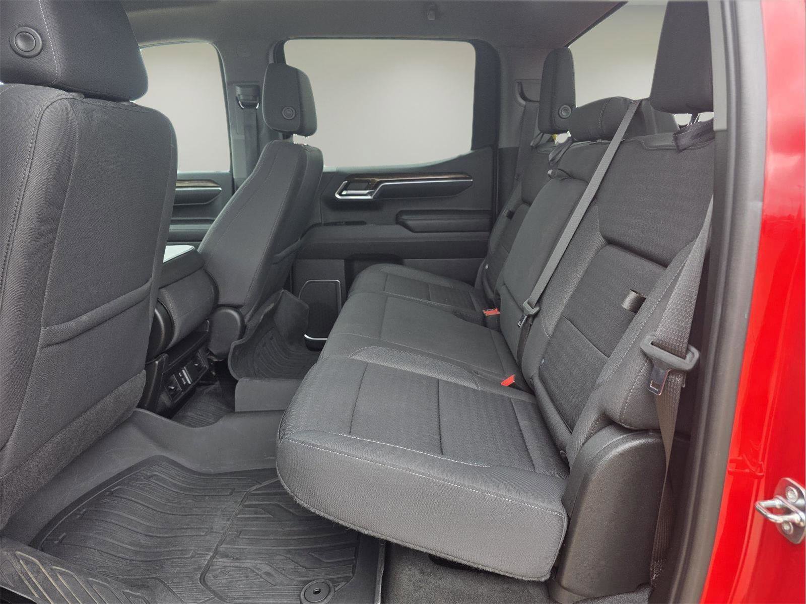 Used 2022 GMC Sierra 1500 Elevation w/ LPO, Elevation Black Package image 21