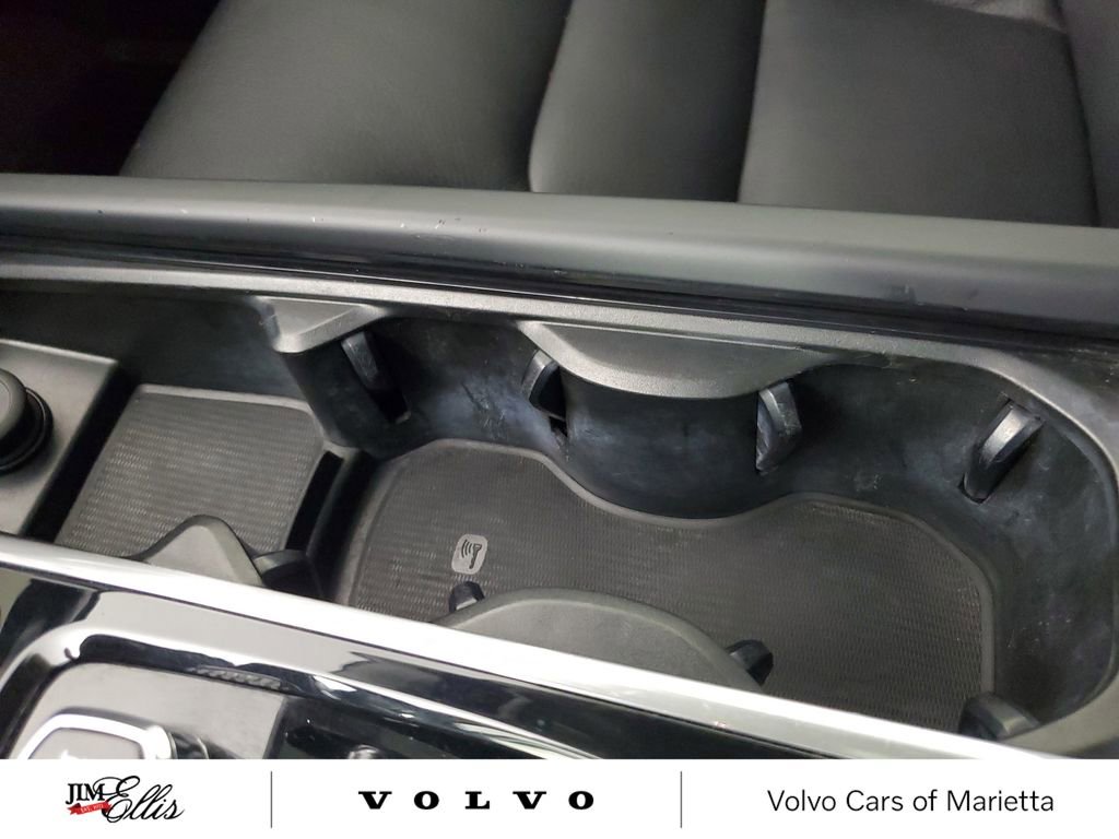 Used 2020 Volvo XC90 T6 Momentum w/ Protection Package Premier AWD/4WD image 32