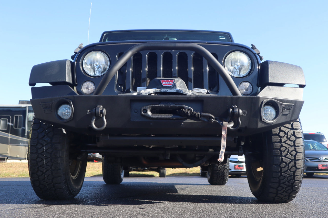 Used 2014 Jeep Wrangler Unlimited Rubicon w/ Connectivity Group image 5