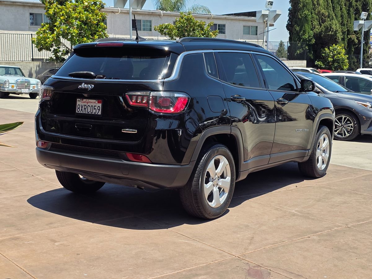 Used 2018 Jeep Compass Latitude w/ Popular Equipment Group FWD image 10