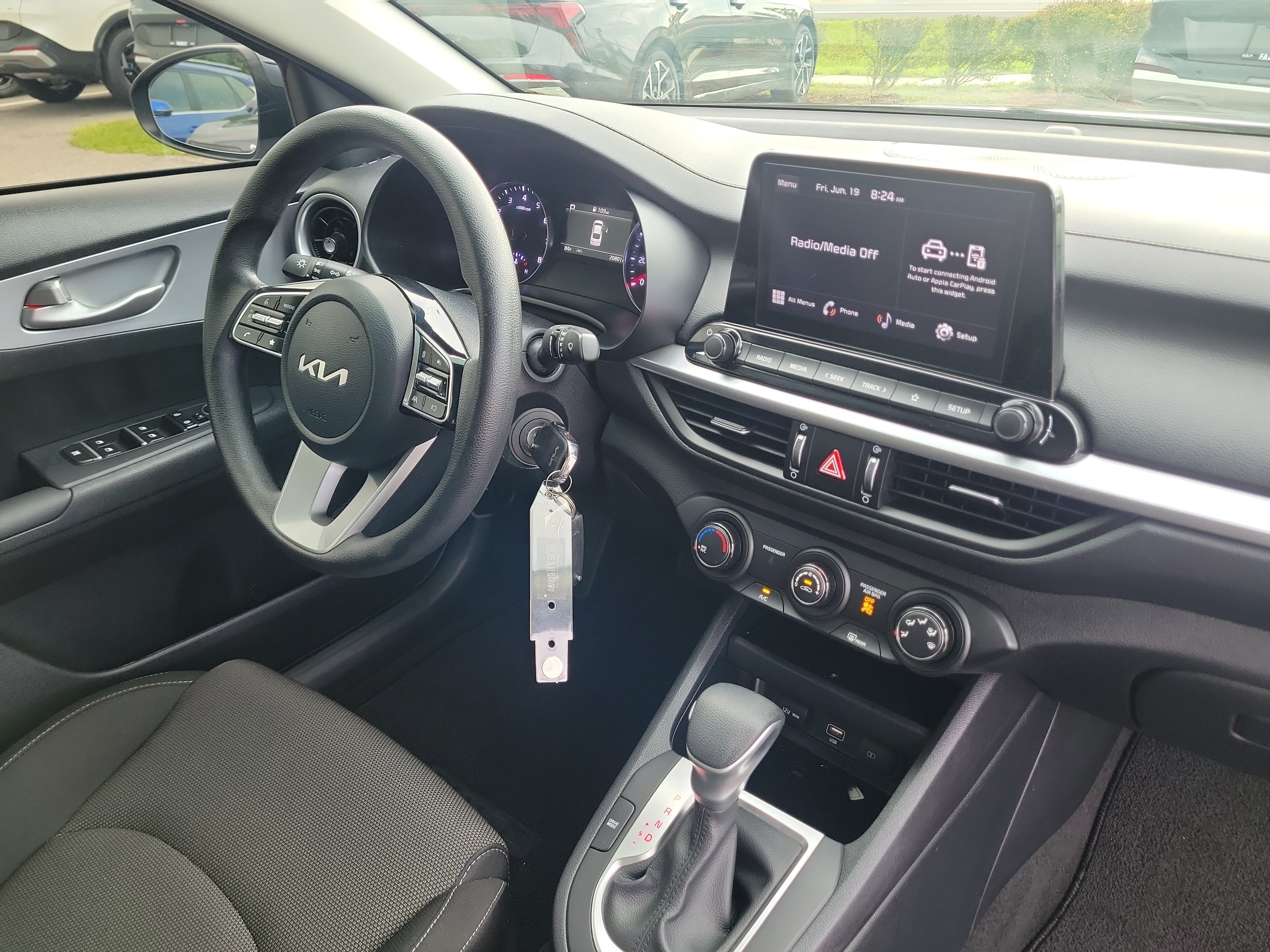 Certified 2024 Kia Forte LXS FWD image 8