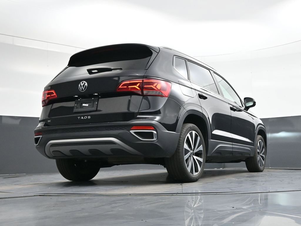 Used 2024 Volkswagen Taos SE image 38