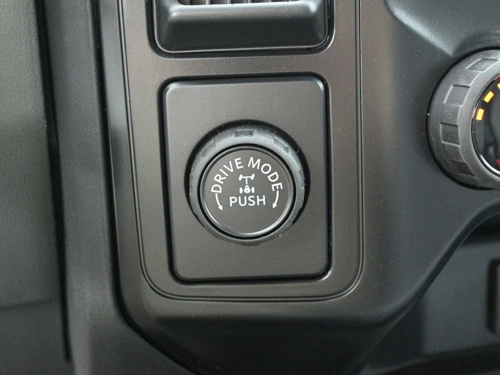 New 2026 Ford F350 XL w/ XL Chrome Package RWD image 16