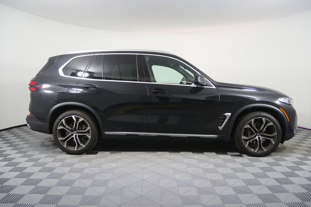 Certified 2026 BMW X5 xDrive40i image 2