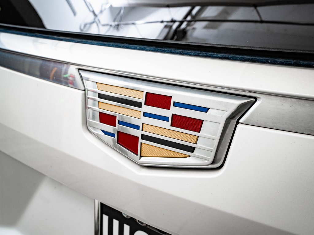 Used 2023 Cadillac Escalade Premium Luxury Platinum image 18