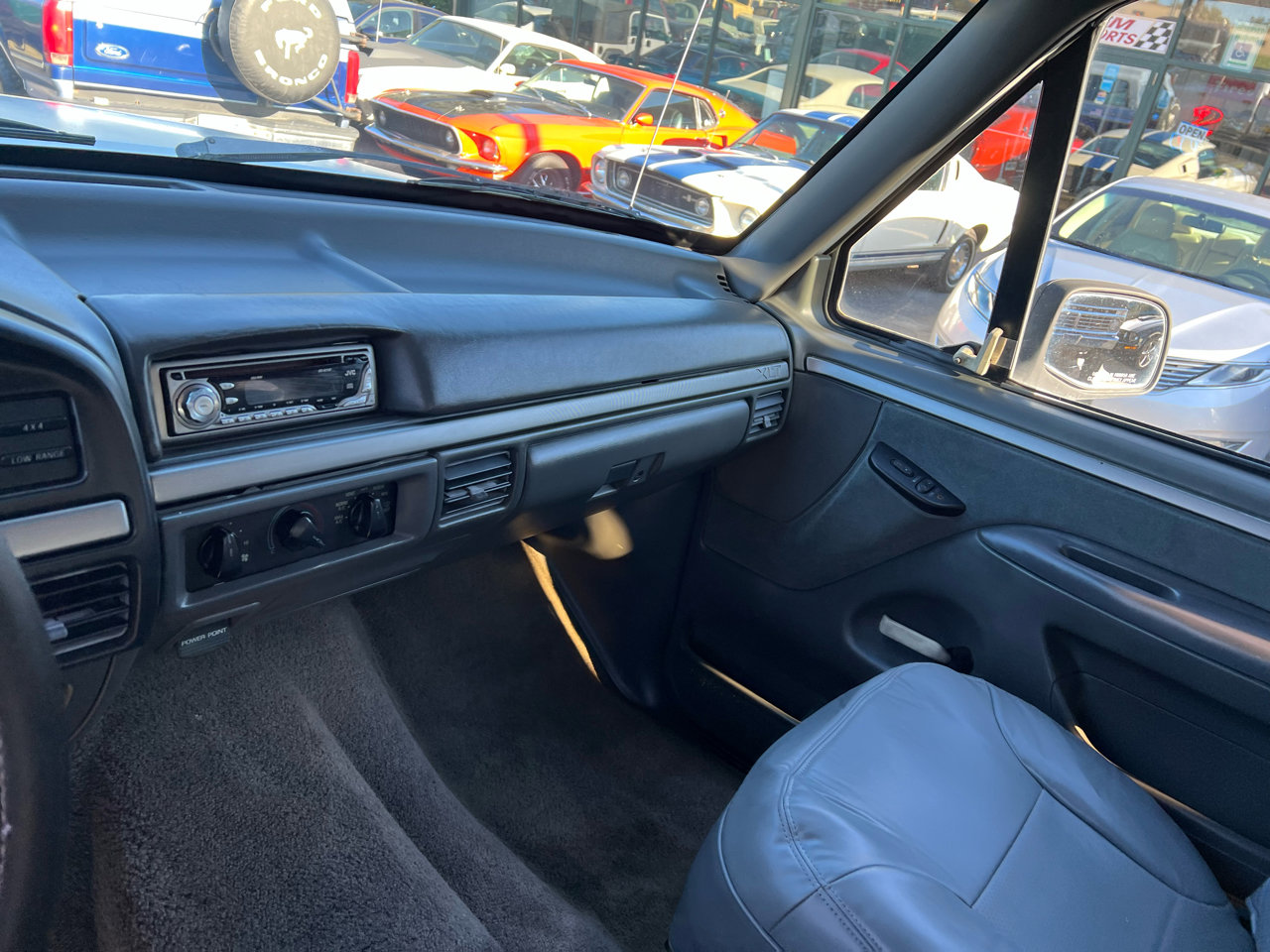 Used 1992 Ford Bronco image 10