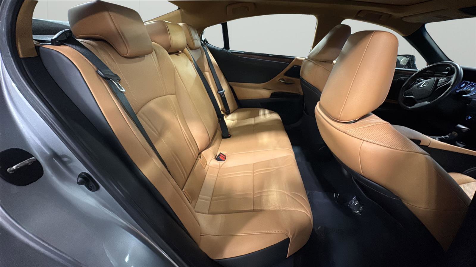Used 2024 Lexus ES 350 Ultra Luxury w/ Accessory Package (Z2) FWD image 13