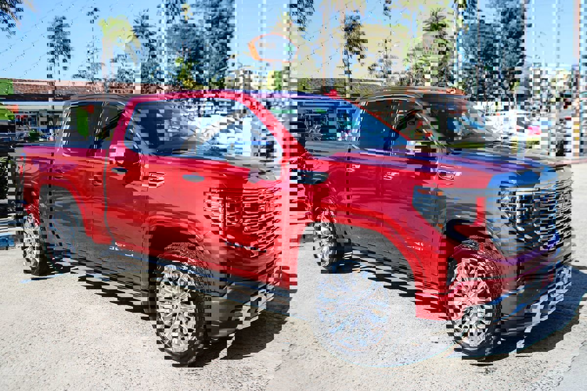 Used 2024 GMC Sierra 1500 Denali w/ Denali Reserve Package image 8