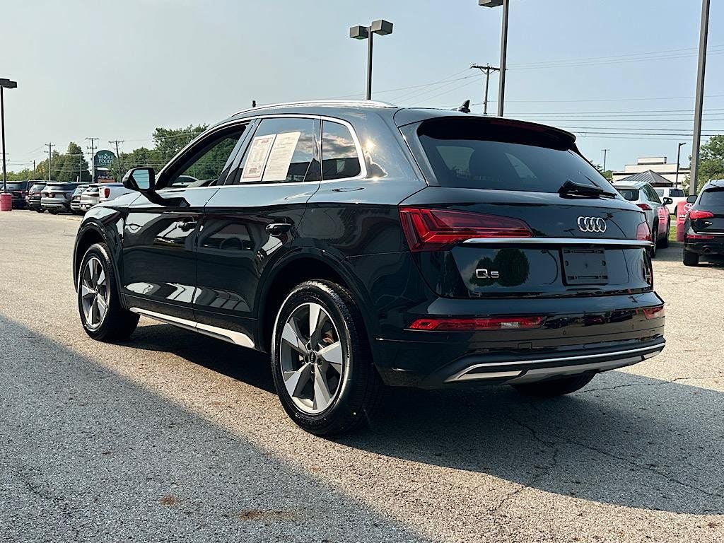 Used 2023 Audi Q5 2.0T Premium w/ Convenience Package AWD/4WD image 3