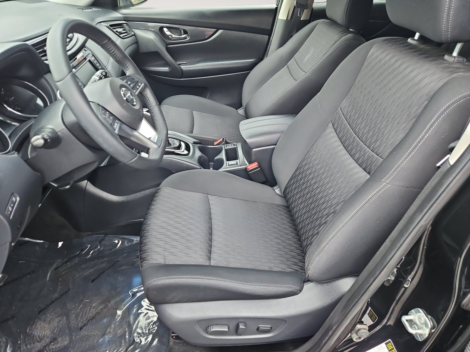 Used 2019 Nissan Rogue SV AWD/4WD image 9