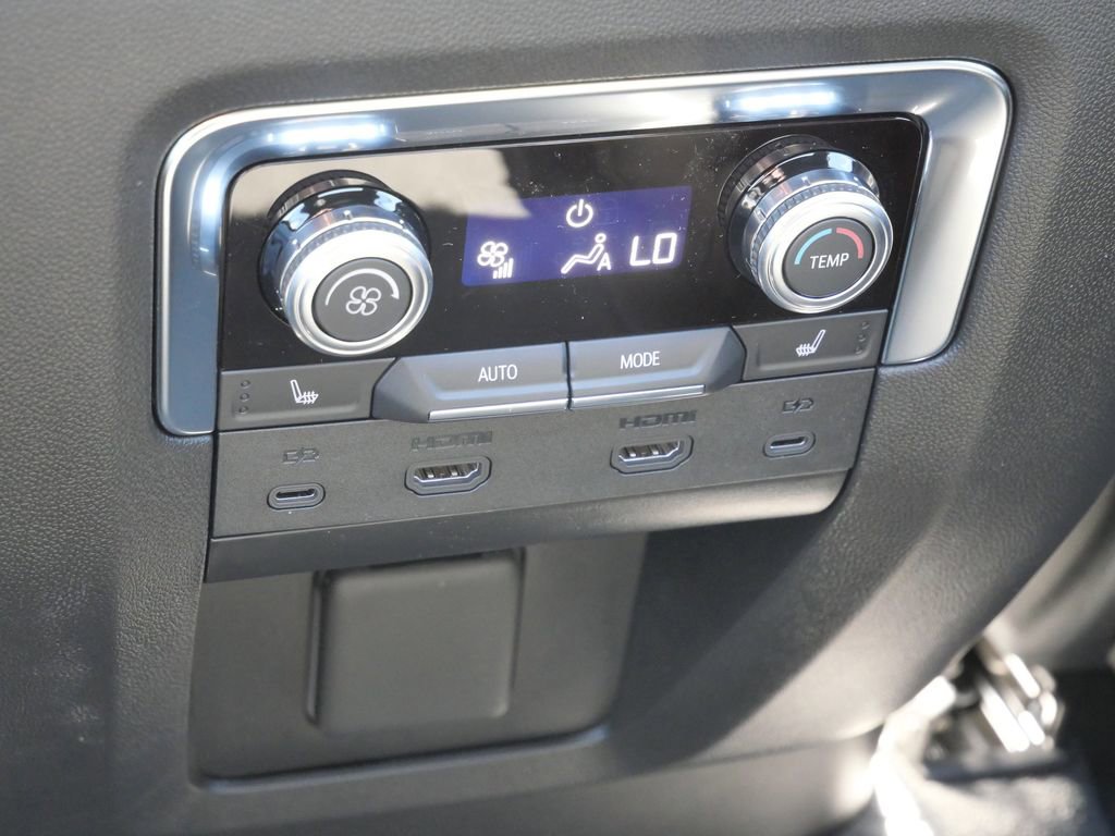 New 2026 GMC Yukon Elevation image 43