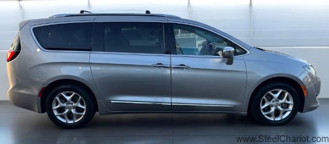 Used 2019 Chrysler Pacifica Limited image 6