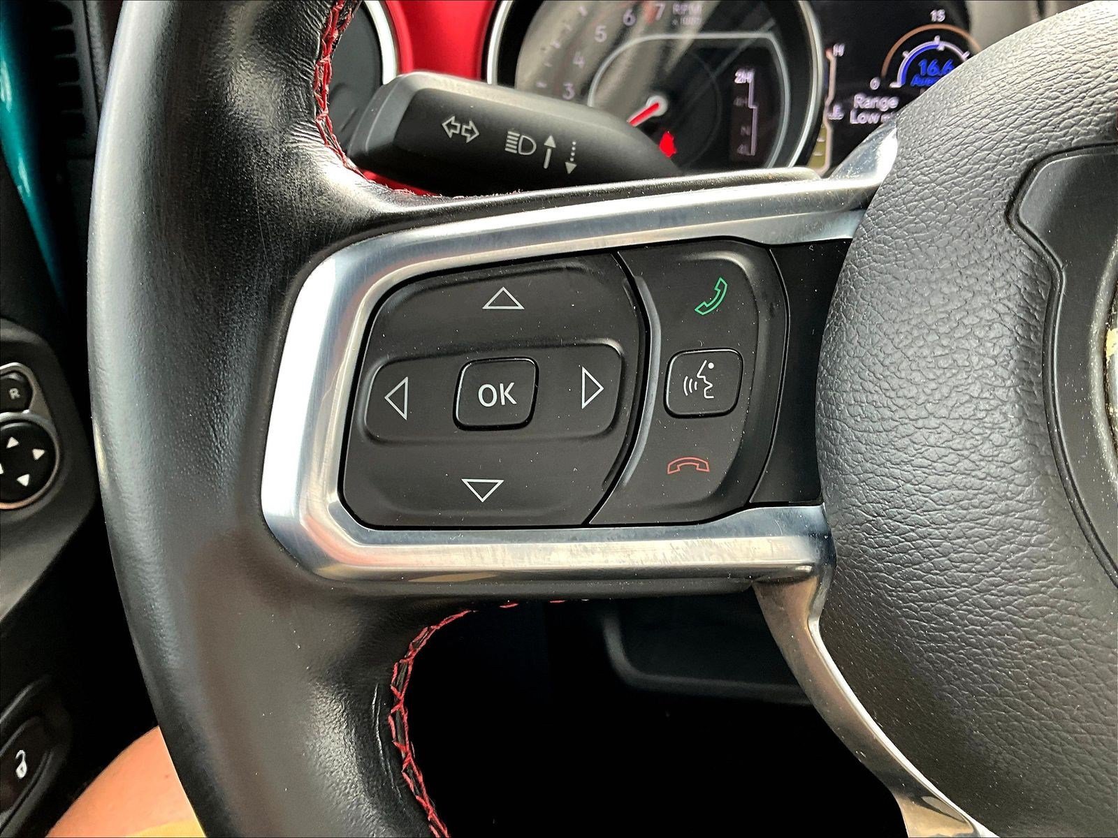 Used 2020 Jeep Wrangler Unlimited Rubicon w/ Cold Weather Group AWD/4WD image 11