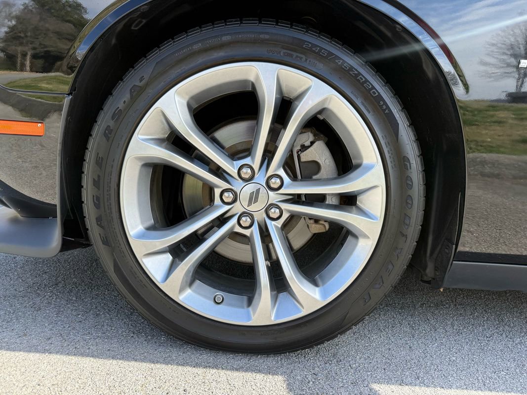 Used 2022 Dodge Challenger R/T image 11