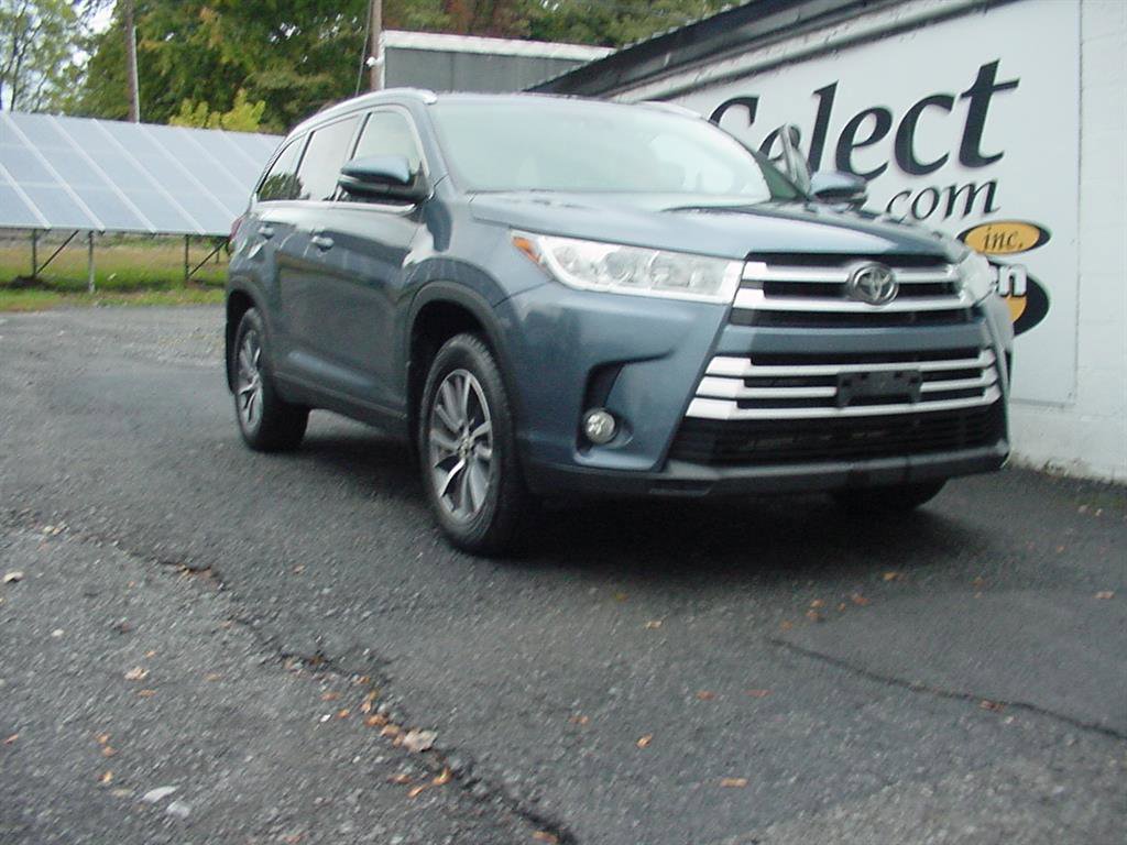 Used 2019 Toyota Highlander XLE image 1
