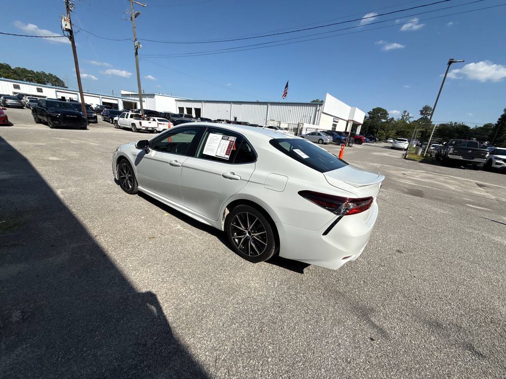 Used 2023 Toyota Camry SE FWD image 6