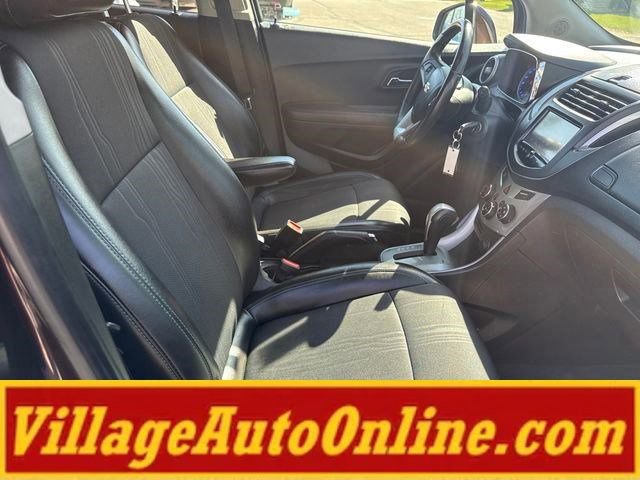 Used 2016 Chevrolet Trax LT w/ LT Convenience Package FWD image 41