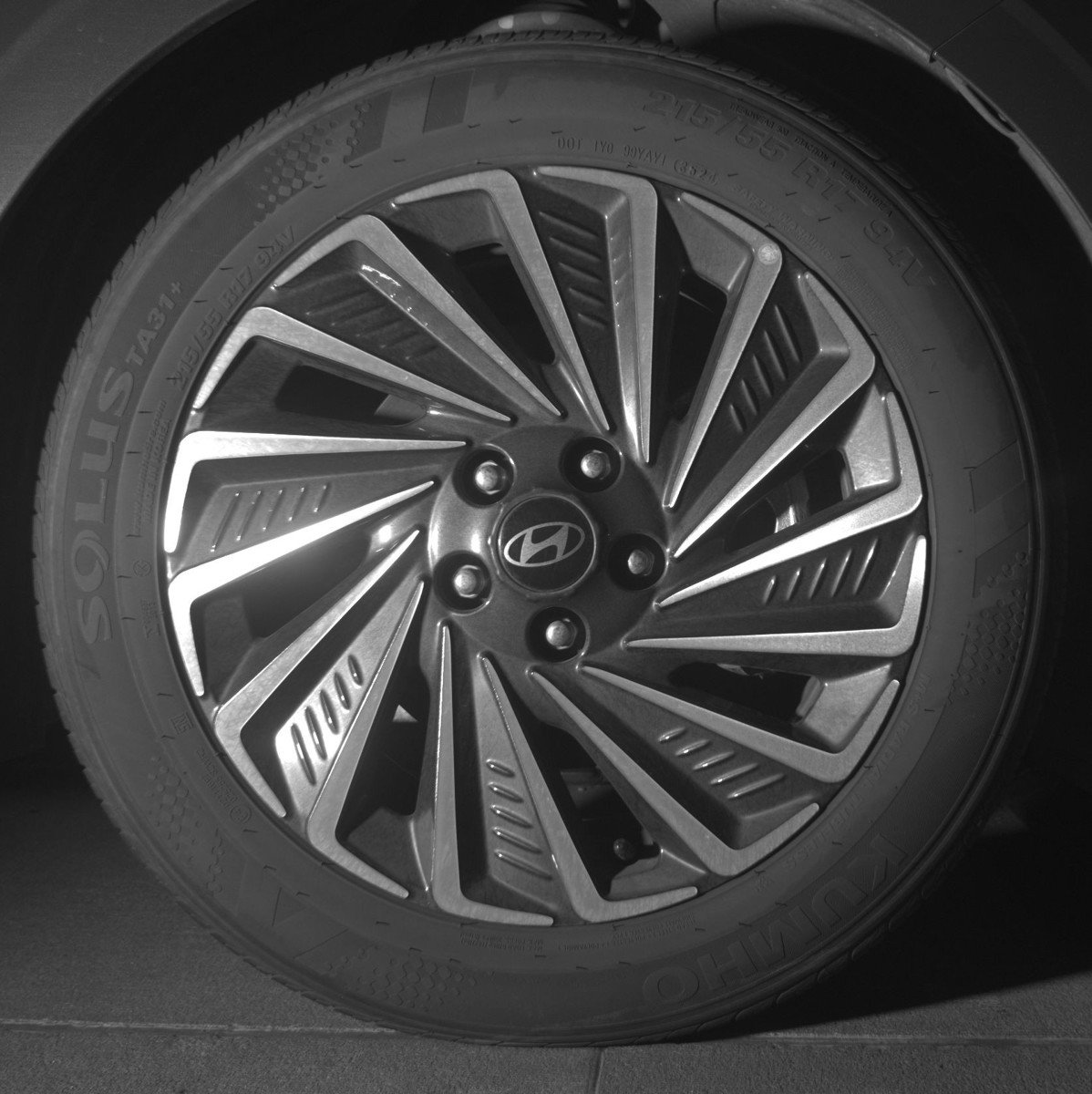 Used 2025 Hyundai Sonata SEL FWD image 13