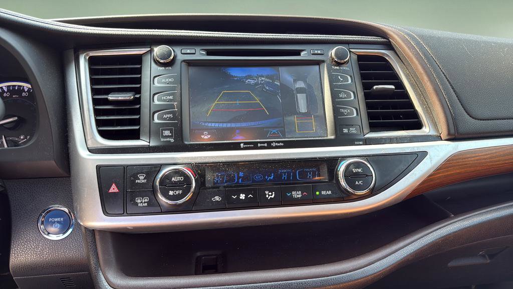 Used 2018 Toyota Highlander Limited Platinum image 30
