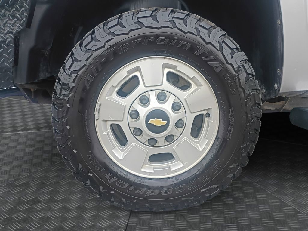 Used 2011 Chevrolet Silverado 2500 LT w/ Suspension Package, Off-Road AWD/4WD image 23
