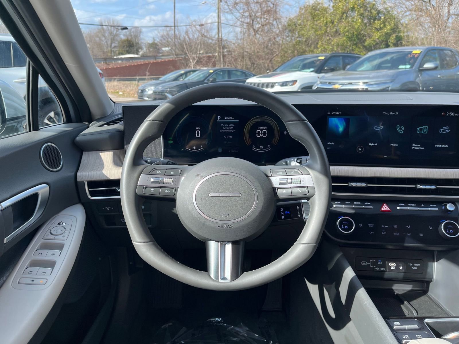 Used 2025 Hyundai Sonata SEL FWD image 32