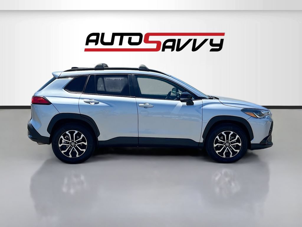 Used 2025 Toyota Corolla Cross AWD Hybrid image 8