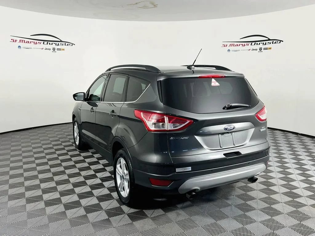 Used 2016 Ford Escape SE w/ Equipment Group 201A FWD image 6