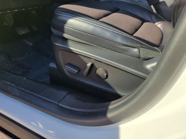 Used 2023 Ford Escape SE FWD image 9