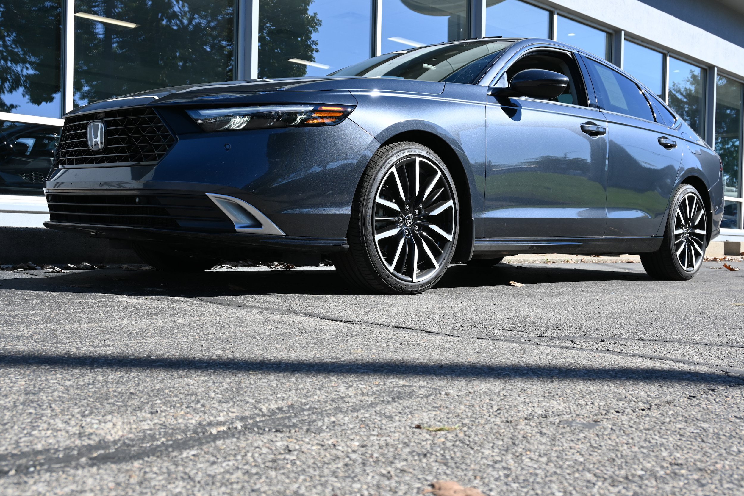 Used 2023 Honda Accord Touring image 1