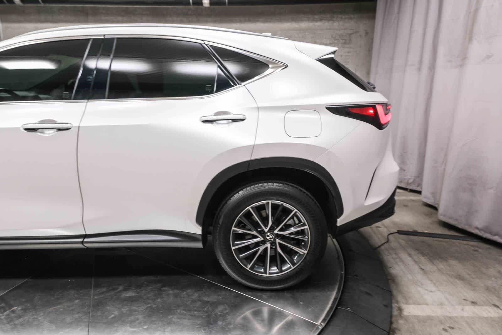 Used 2024 Lexus NX 250 FWD image 8