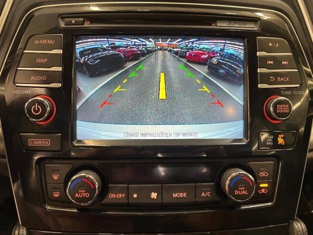 Used 2017 Nissan Maxima SR w/ Midnight Edition FWD image 11