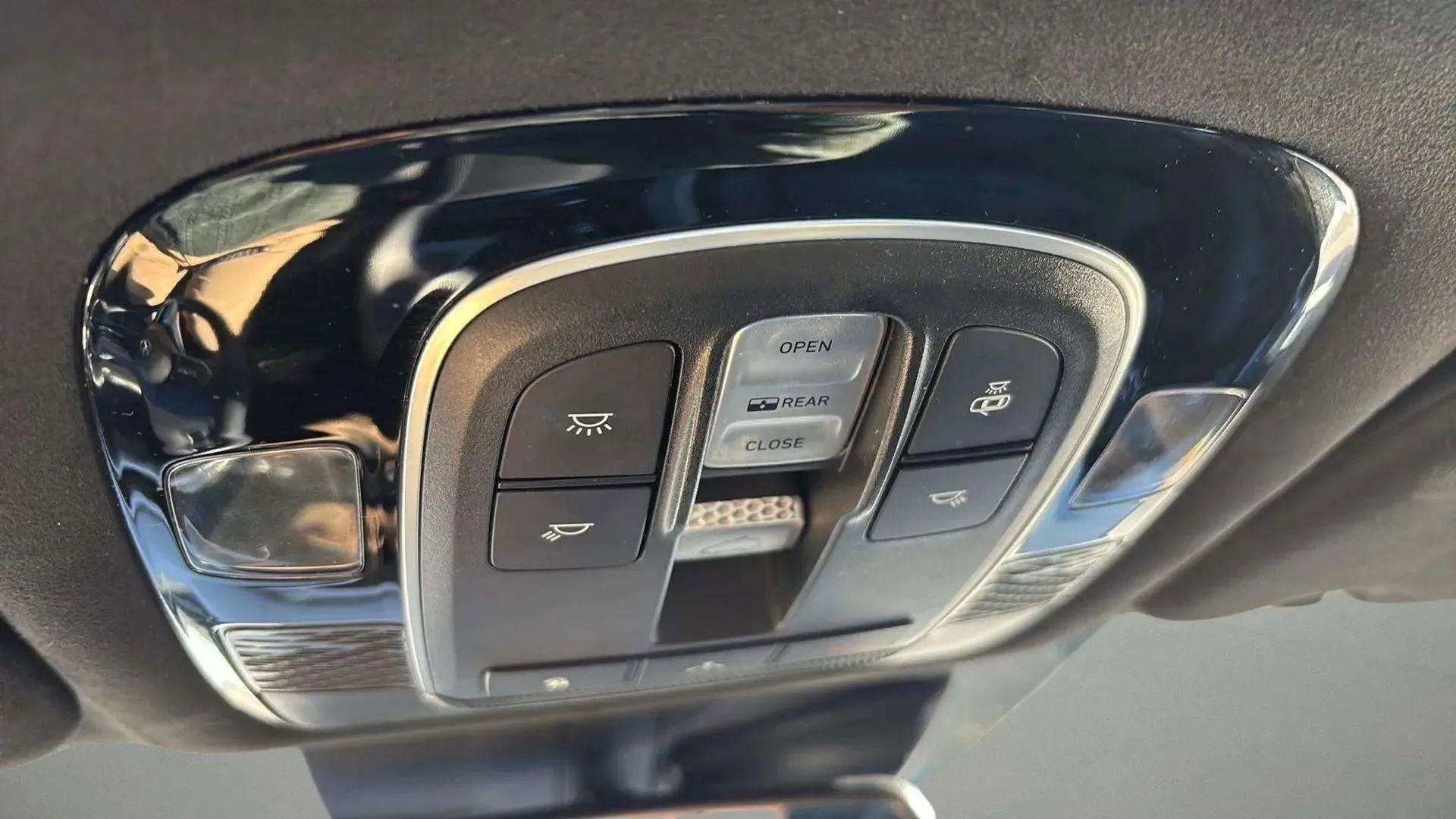 Used 2021 Hyundai Palisade Calligraphy image 60