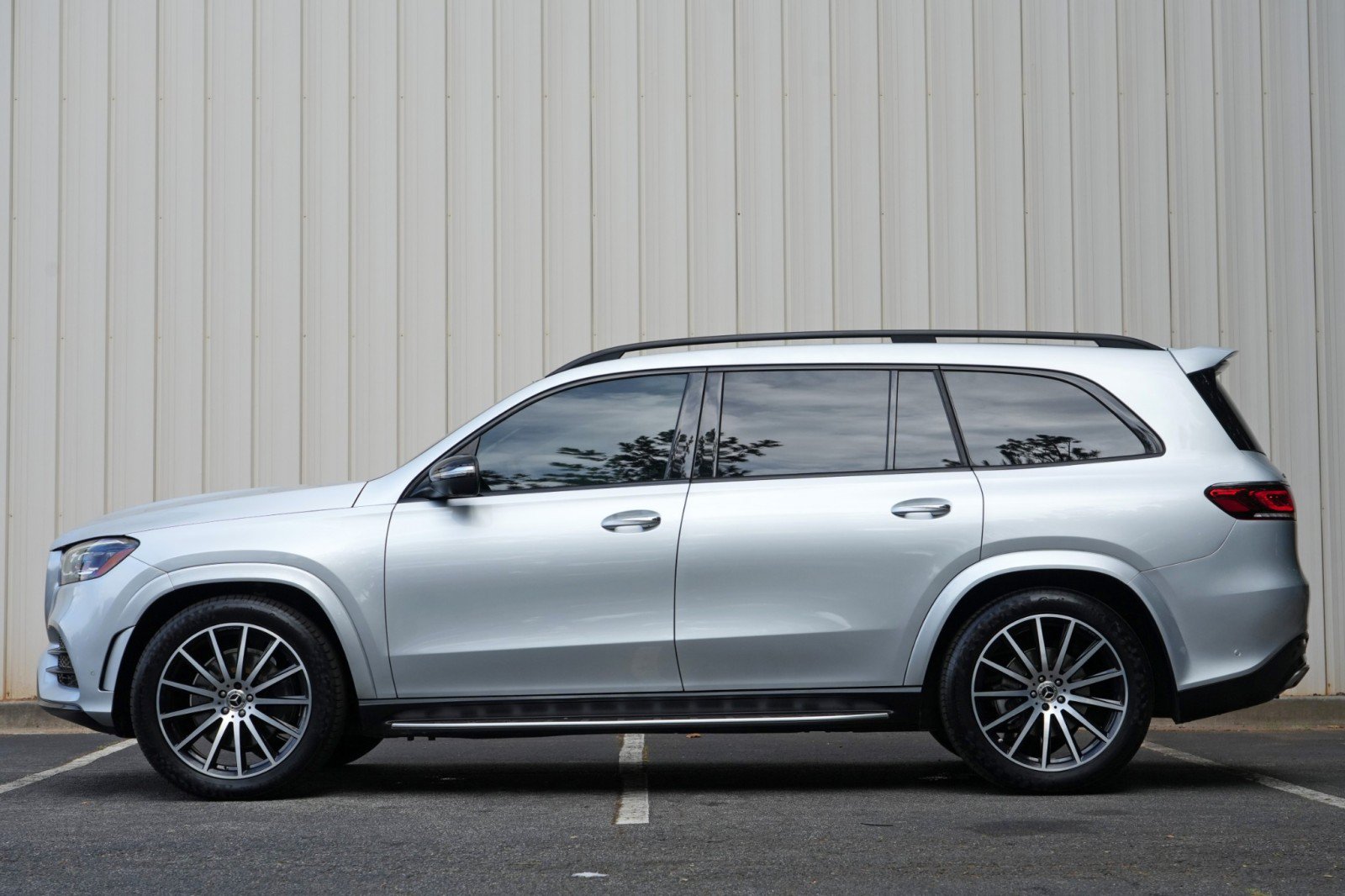 Used 2021 Mercedes-Benz GLS 580 4MATIC image 9