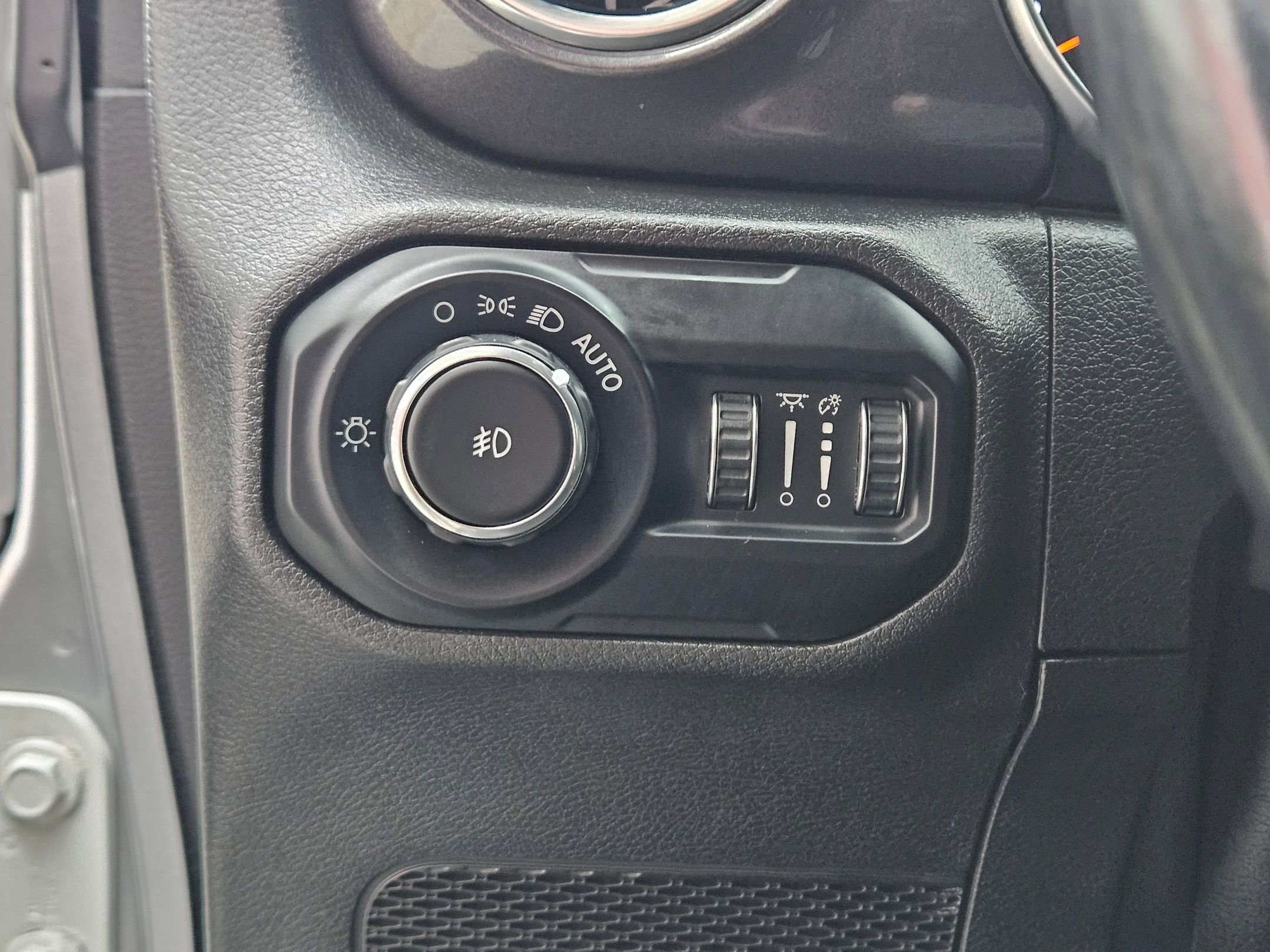 Used 2021 Jeep Wrangler Unlimited Sahara image 20